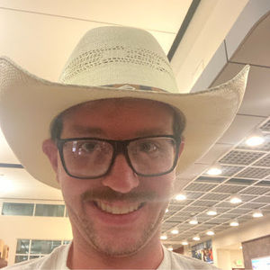 Meet your Posher, Caleb